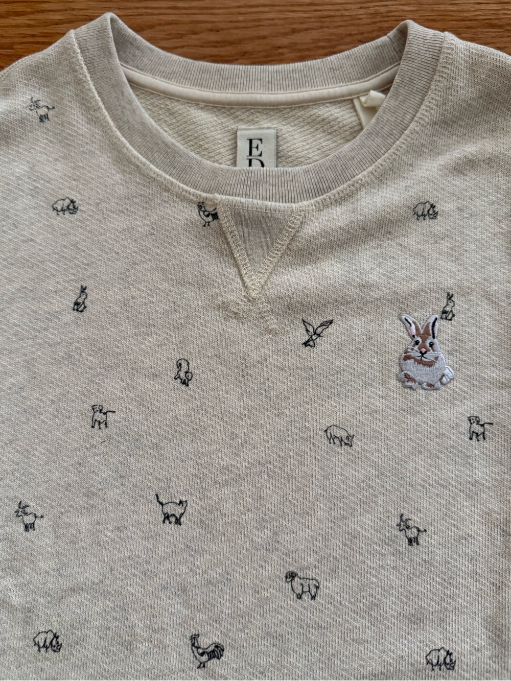 Medium ED by Ellen DeGeneres Farm Animal Sweatshirt 100% Cotton Made in Peru